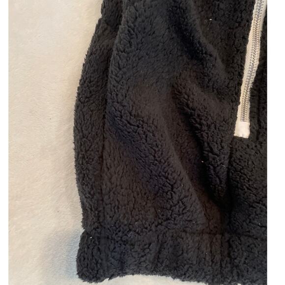 FASHION CLOTHING Women's Faux Shearling & Nylon Vest Large Black/White NEW - Picture 2 of 8